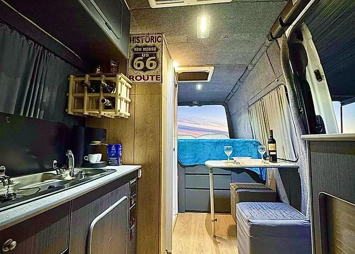 Úszó hotel Leoventure Campervan